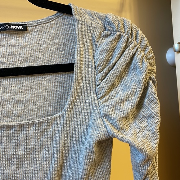 Party dress. - Picture 3 of 3